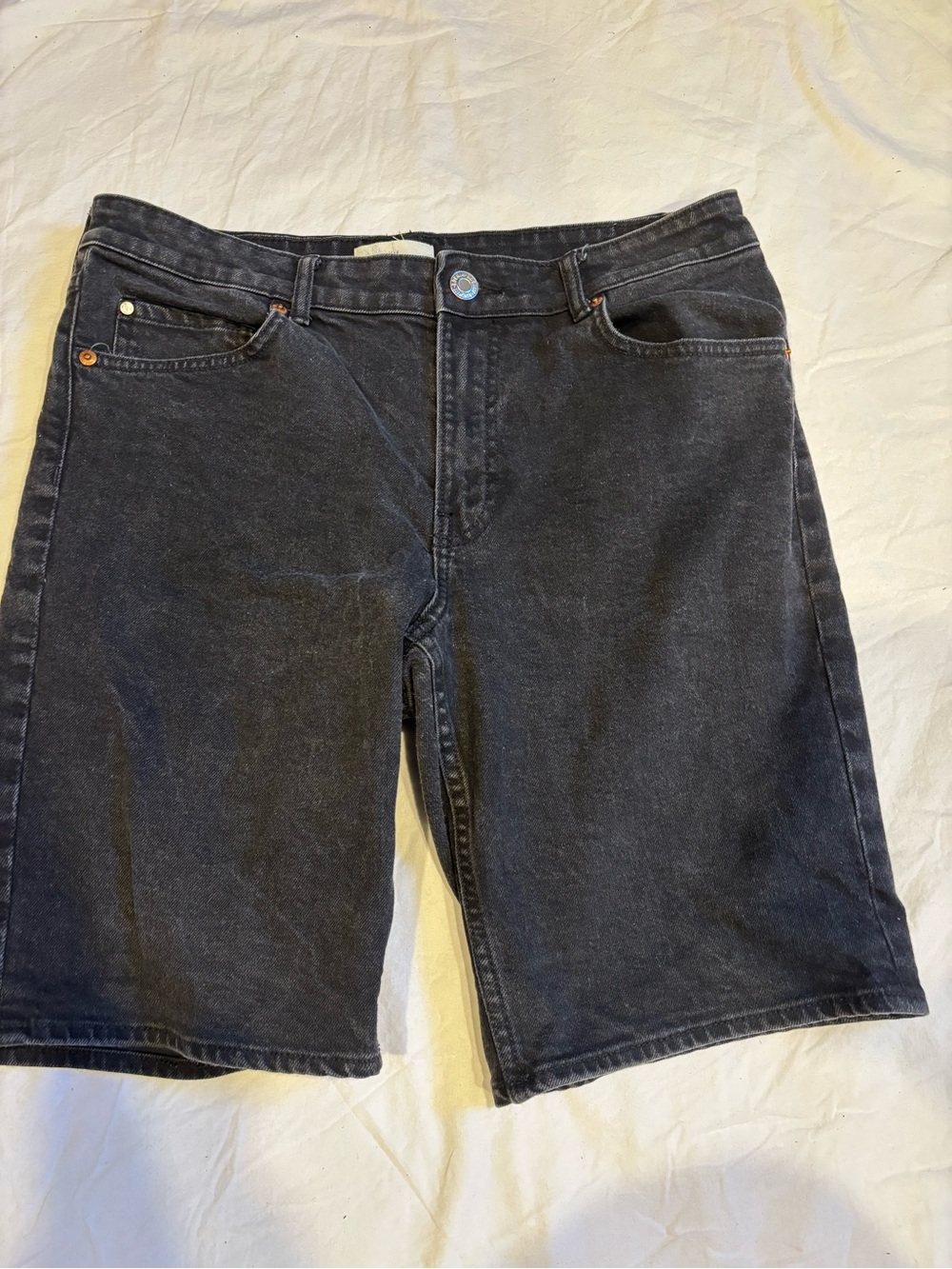 Women’s Straight Leg Bermuda Black Denim Jeans